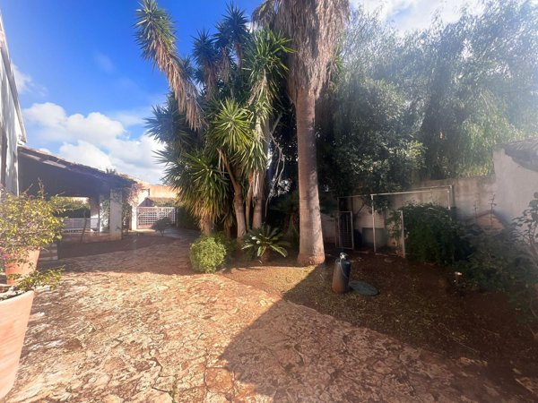 casa indipendente in vendita a Marsala