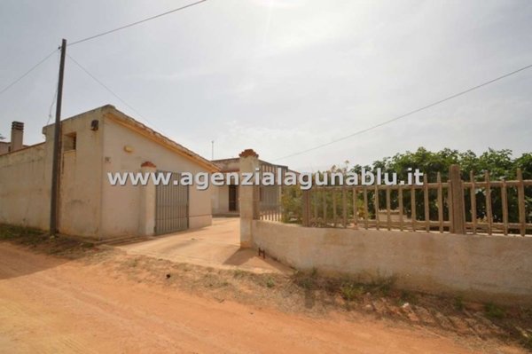 casa indipendente in vendita a Mazara del Vallo