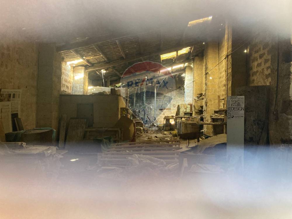 locale di sgombero in vendita a Mazara del Vallo in zona Centro Storico