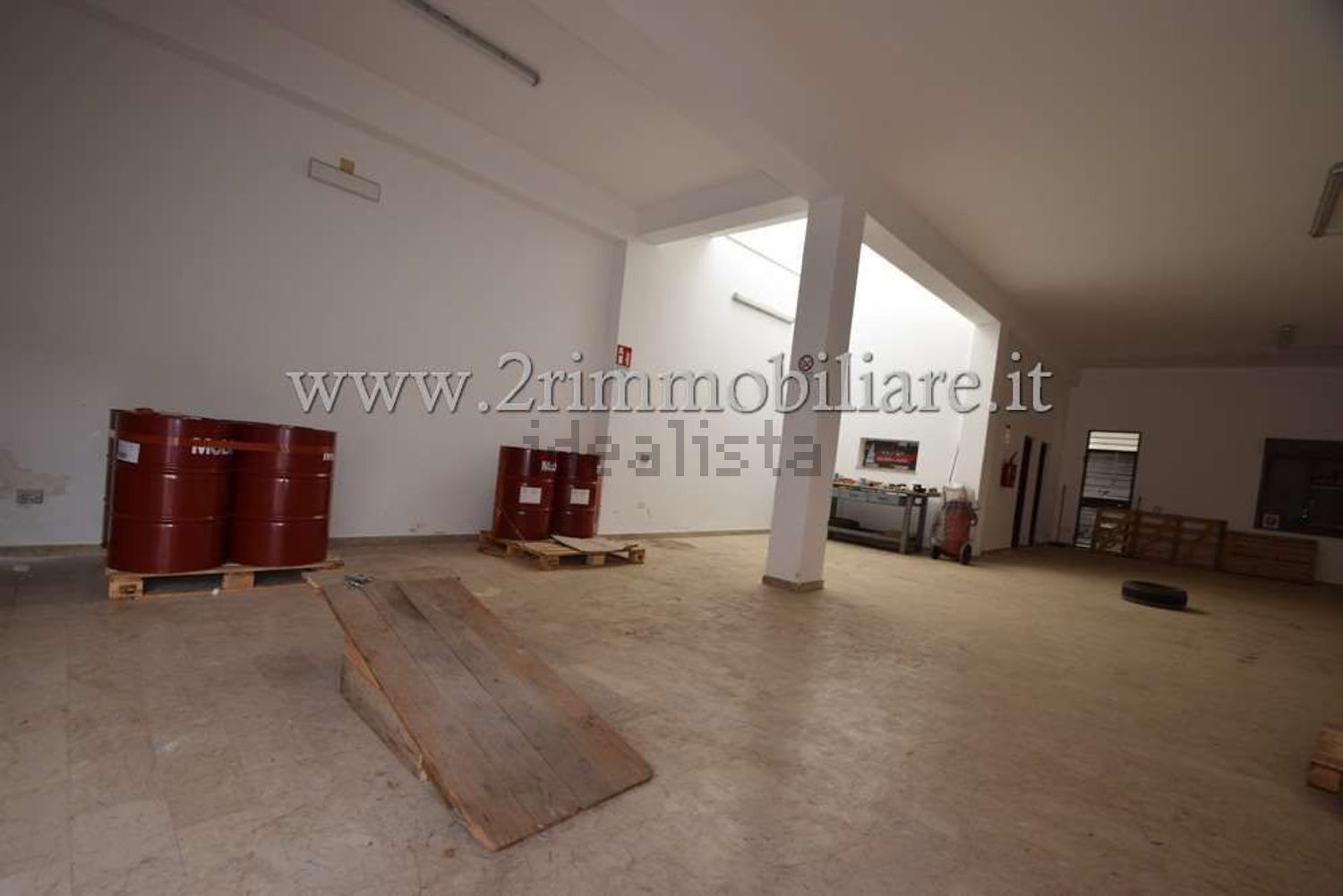 locale commerciale in vendita a Mazara del Vallo