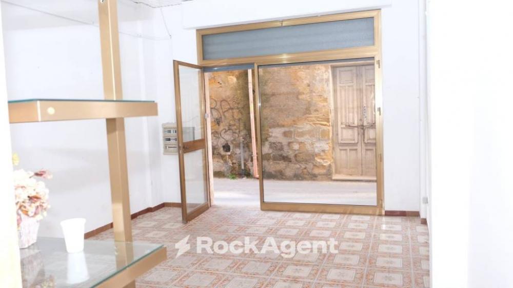 locale commerciale in vendita a Mazara del Vallo