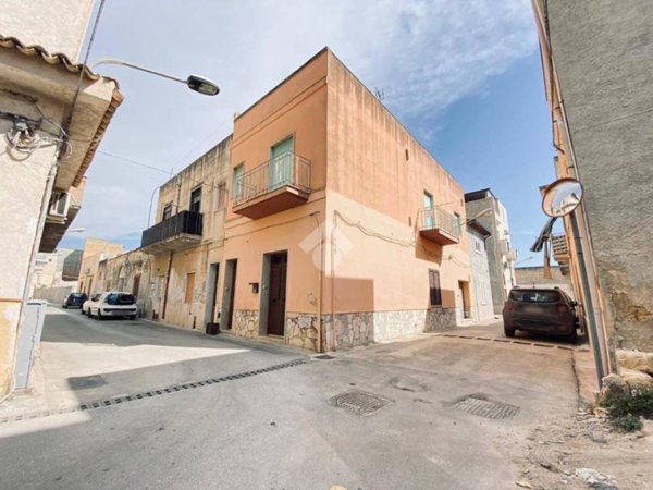 casa indipendente in vendita a Mazara del Vallo