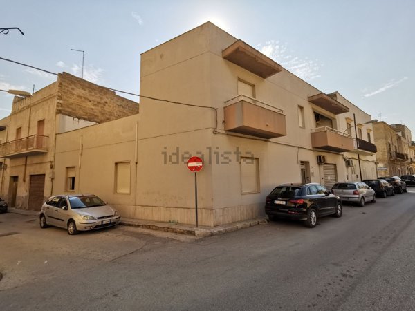 esavano in vendita a Mazara del Vallo