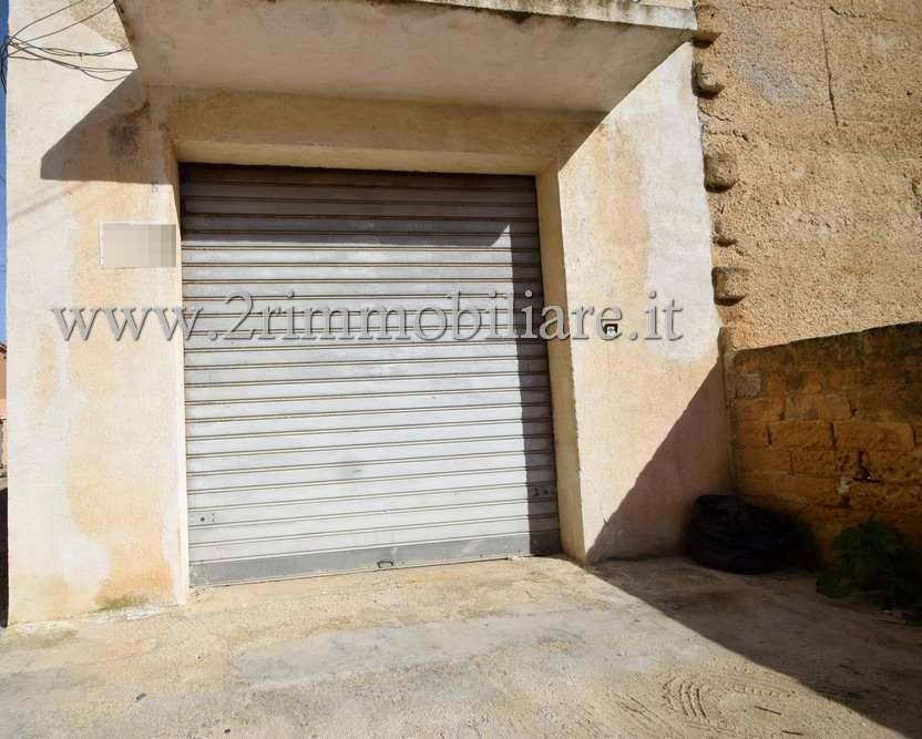 locale di sgombero in vendita a Mazara del Vallo