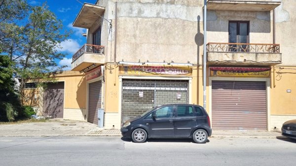 locale commerciale in vendita a Mazara del Vallo