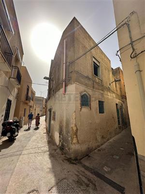 appartamento in vendita a Mazara del Vallo in zona Centro Storico