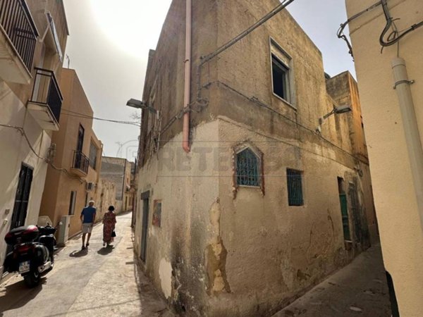 appartamento in vendita a Mazara del Vallo in zona Centro Storico
