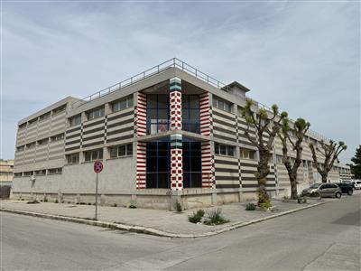 locale commerciale in vendita a Mazara del Vallo