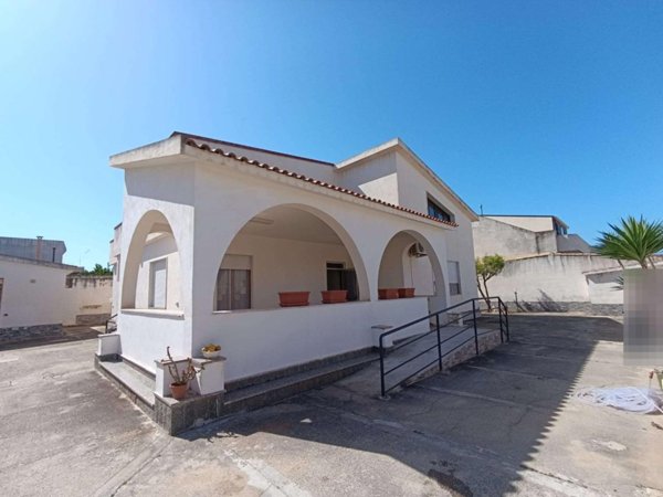 casa indipendente in vendita a Mazara del Vallo