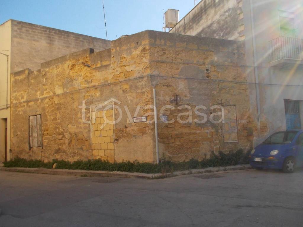 casa indipendente in vendita a Mazara del Vallo in zona Centro Storico