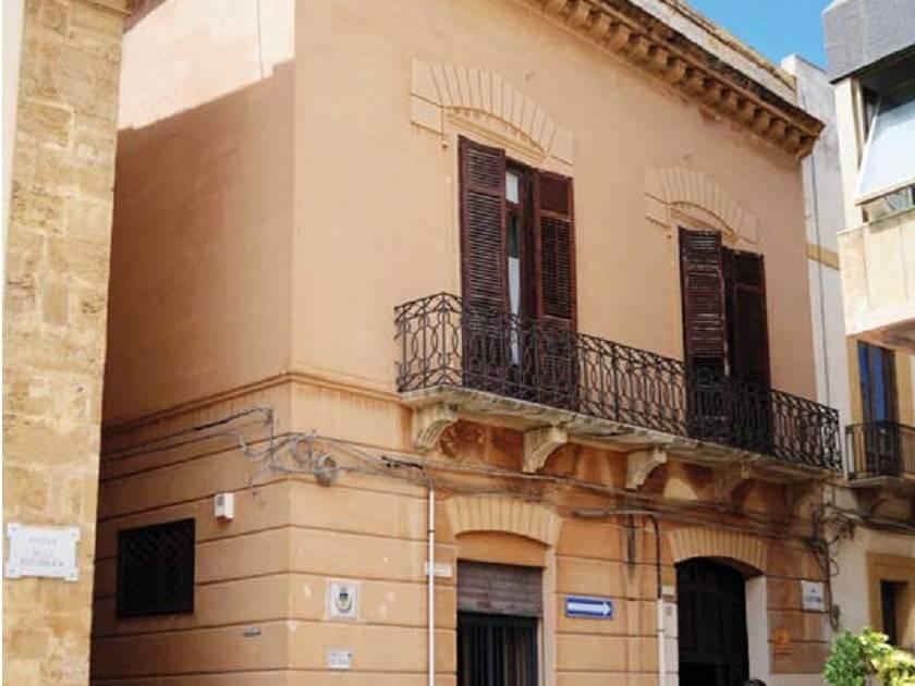 appartamento in vendita a Mazara del Vallo in zona Centro Storico