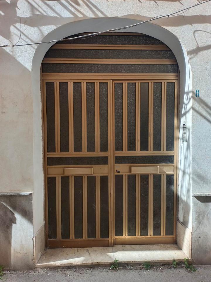 negozio in vendita a Mazara del Vallo in zona Centro Storico