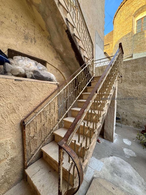 casa indipendente in vendita a Mazara del Vallo in zona Centro Storico