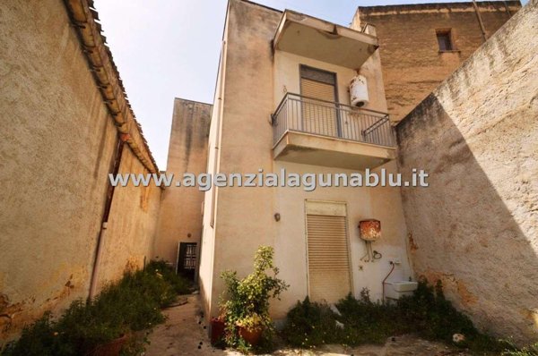 casa indipendente in vendita a Mazara del Vallo in zona Centro Storico