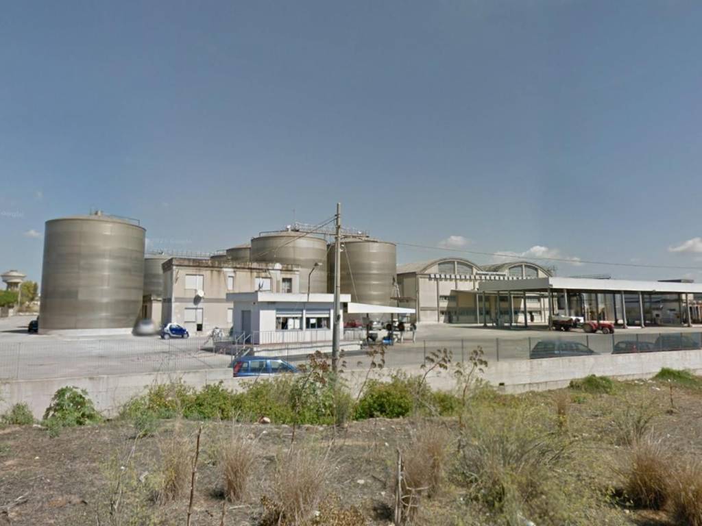 locale commerciale in vendita a Mazara del Vallo in zona Borgata Costiera