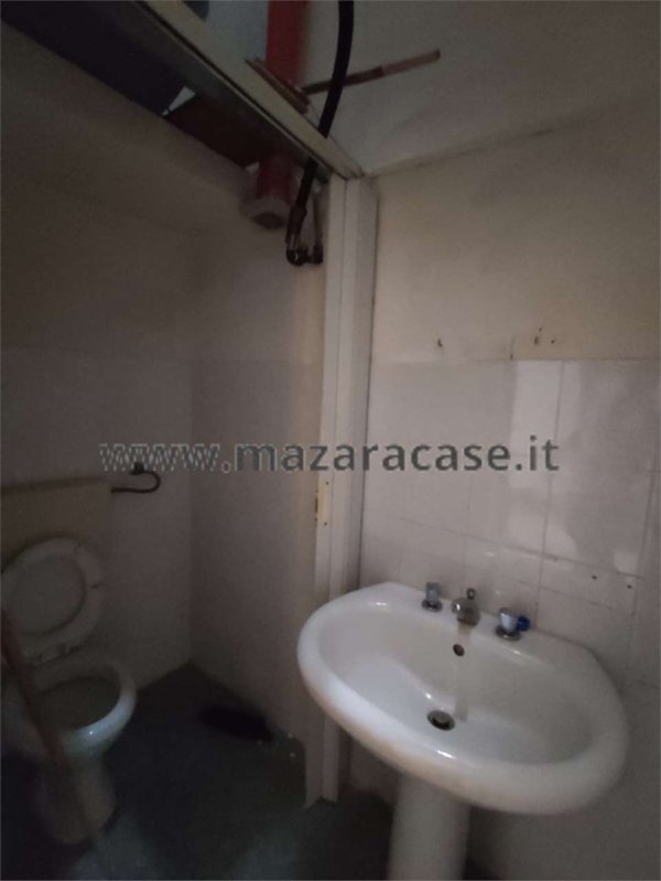 locale commerciale in vendita a Mazara del Vallo in zona Centro Storico