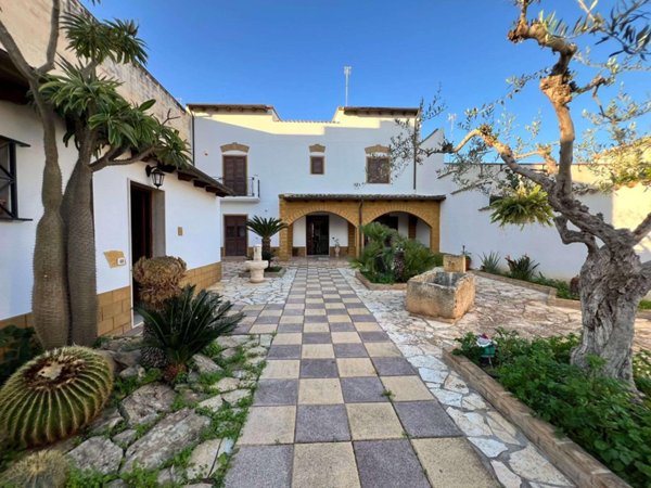 casa indipendente in vendita a Mazara del Vallo