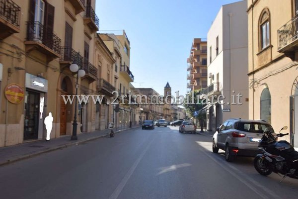 locale commerciale in vendita a Mazara del Vallo in zona Centro Storico