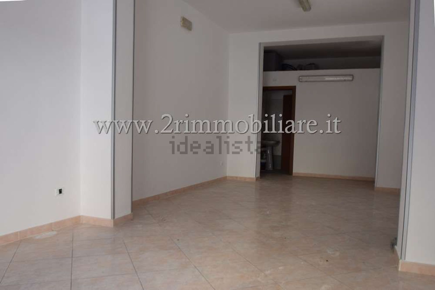 locale commerciale in vendita a Mazara del Vallo in zona Centro Storico