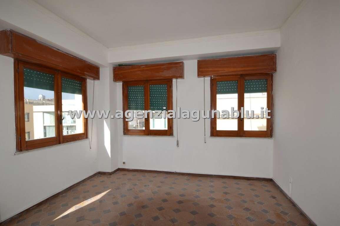 appartamento in vendita a Mazara del Vallo in zona Centro Storico