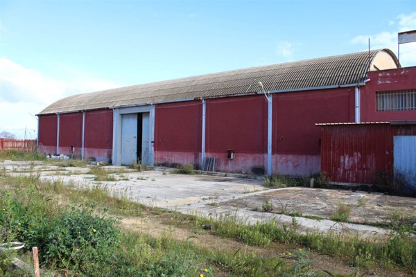 locale commerciale in vendita a Mazara del Vallo