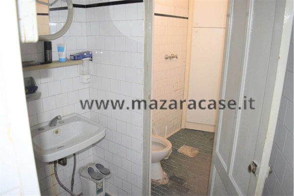 locale commerciale in vendita a Mazara del Vallo in zona Centro Storico
