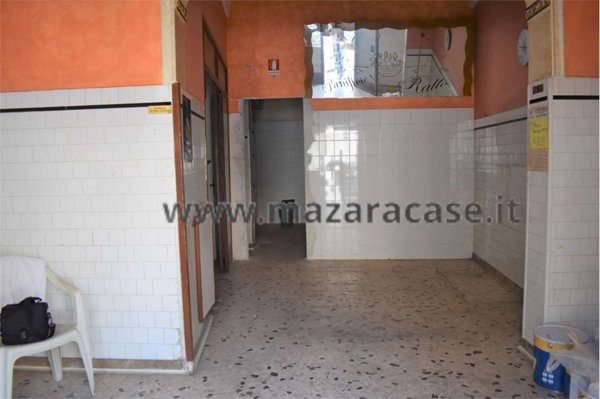 locale commerciale in vendita a Mazara del Vallo in zona Centro Storico