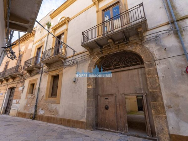 locale di sgombero in vendita a Mazara del Vallo