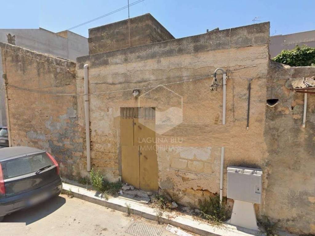 locale commerciale in vendita a Mazara del Vallo