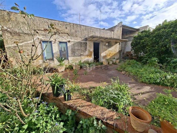 casa indipendente in vendita a Mazara del Vallo