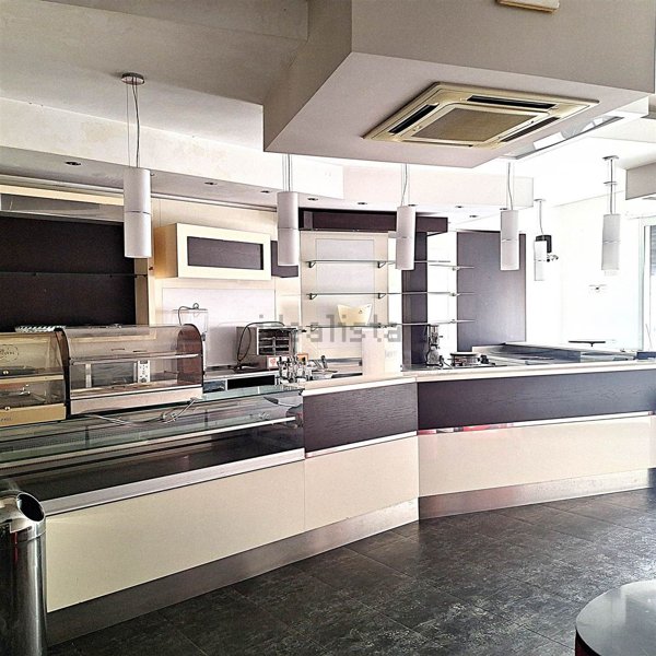 locale commerciale in vendita a Mazara del Vallo