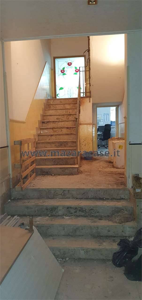 intera palazzina in vendita a Mazara del Vallo in zona Centro Storico