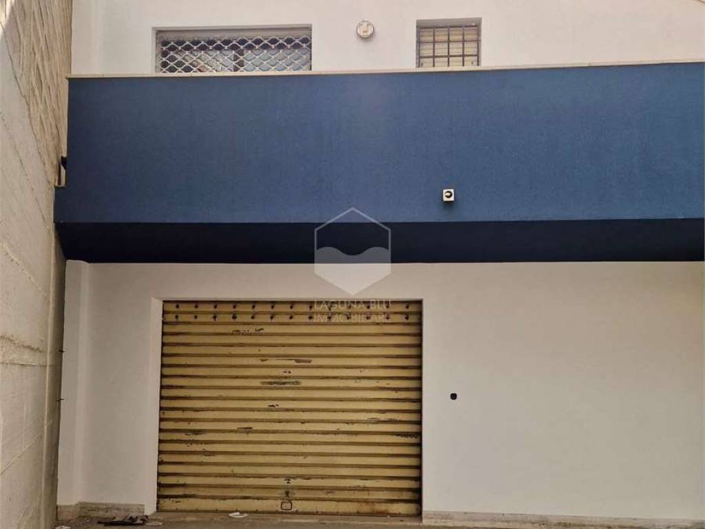 locale commerciale in vendita a Mazara del Vallo