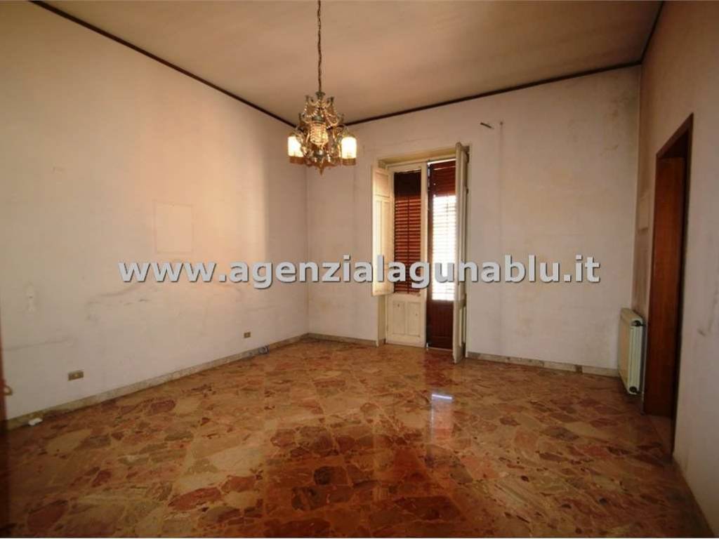 appartamento in vendita a Mazara del Vallo in zona Centro Storico