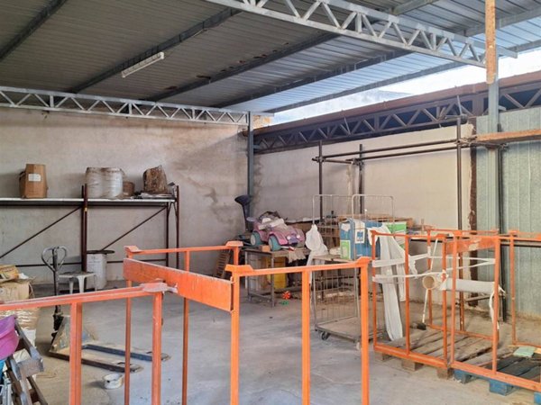 locale commerciale in vendita a Mazara del Vallo