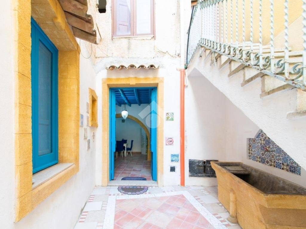 casa indipendente in vendita a Mazara del Vallo in zona Centro Storico
