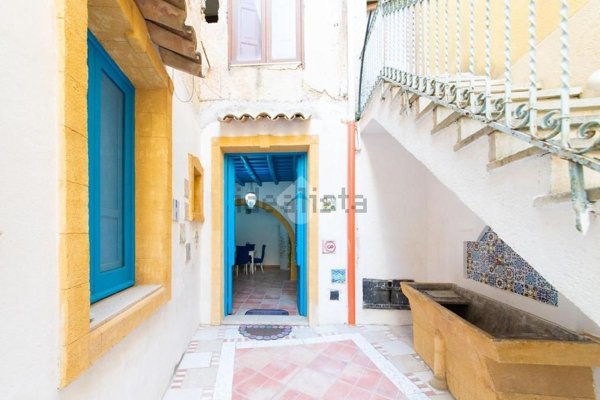 casa indipendente in vendita a Mazara del Vallo in zona Centro Storico