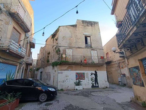 casa indipendente in vendita a Mazara del Vallo in zona Centro Storico