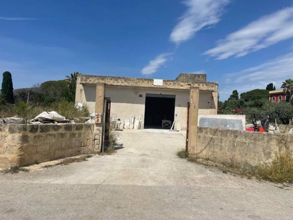 locale commerciale in vendita a Paceco