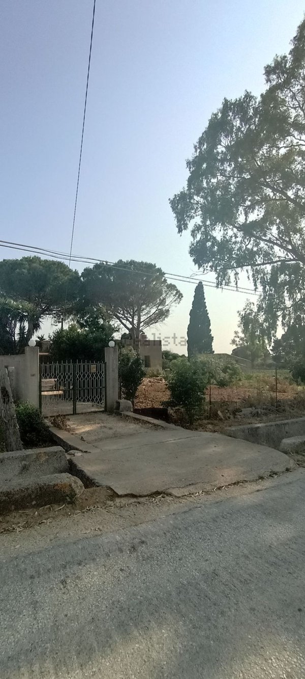 pentavano in vendita a Paceco in zona Dattilo