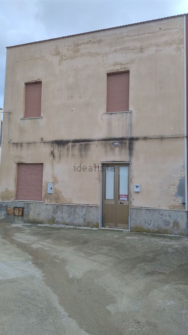 esavano in vendita a Paceco