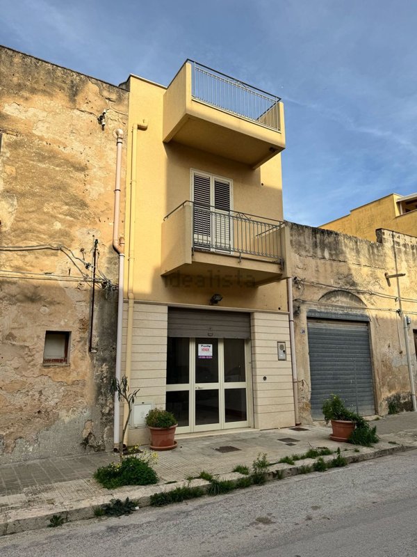 locale commerciale in vendita a Paceco