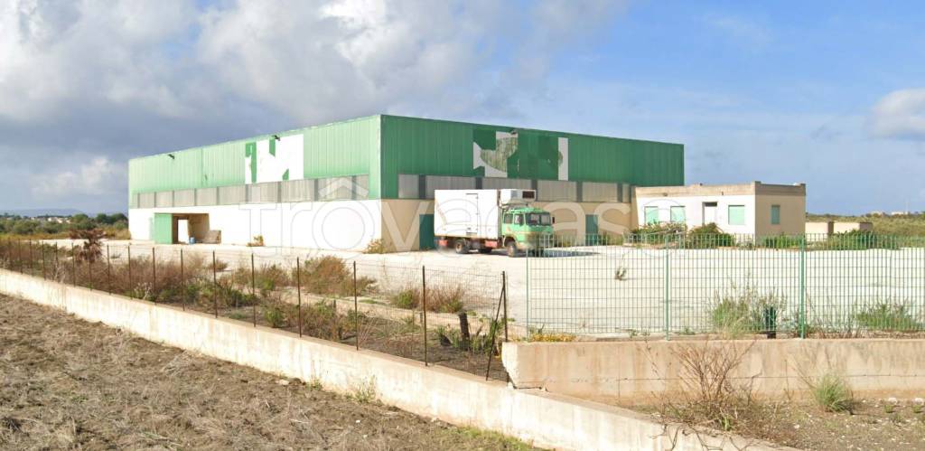 locale commerciale in vendita a Paceco