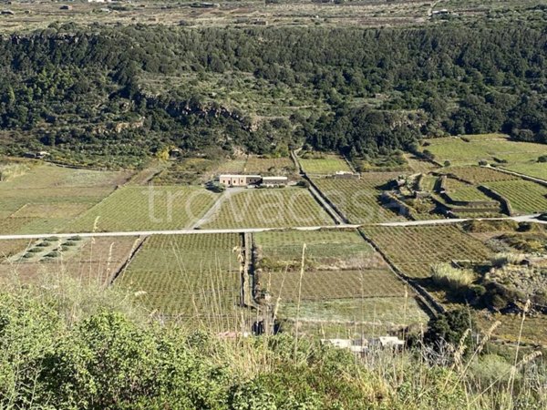 appartamento in vendita a Pantelleria in zona Tracino