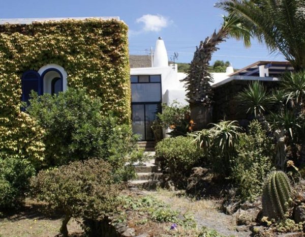 pentavano in vendita a Pantelleria