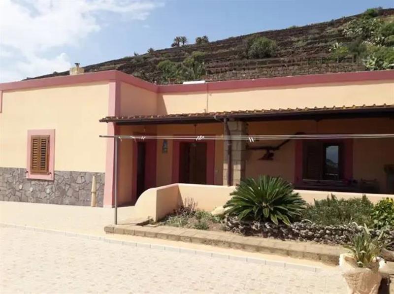 casa indipendente in vendita a Pantelleria in zona Scauri