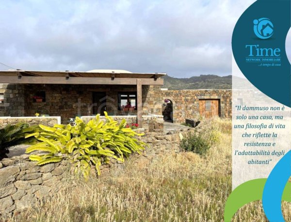 quadrivano in vendita a Pantelleria in zona Mursia