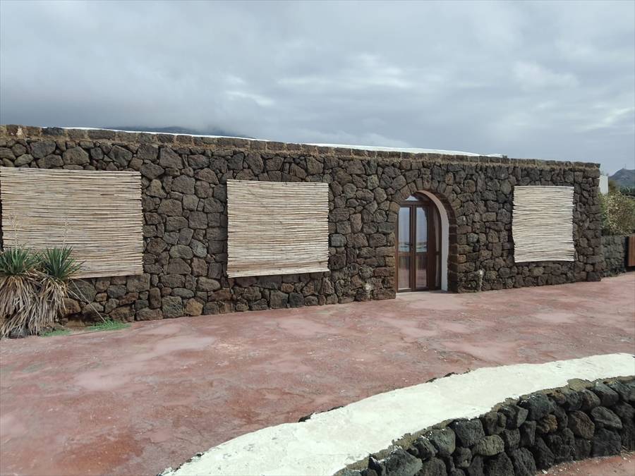 casa indipendente in vendita a Pantelleria