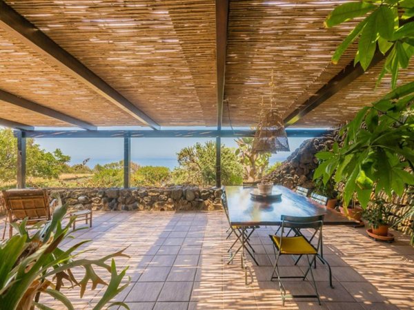 casa indipendente in vendita a Pantelleria in zona Scauri