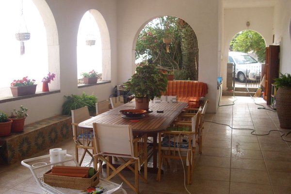 pentavano in vendita a Pantelleria